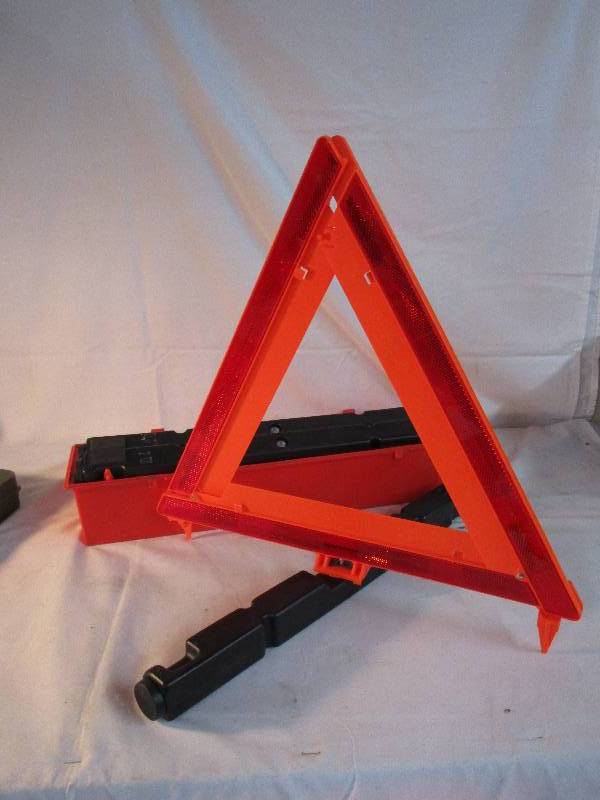 lot 20 image: 3 piece reflector set