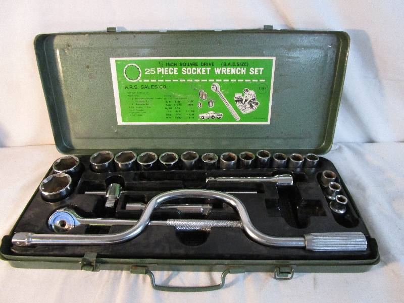 lot 21 image: 12 inch Socket Set couple pieces missing