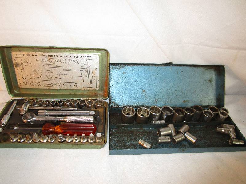 lot 25 image: 14 in socket sets and driver set