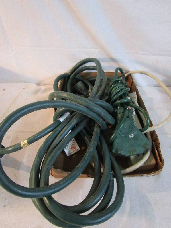 lot 39 image: Various Extension Cords