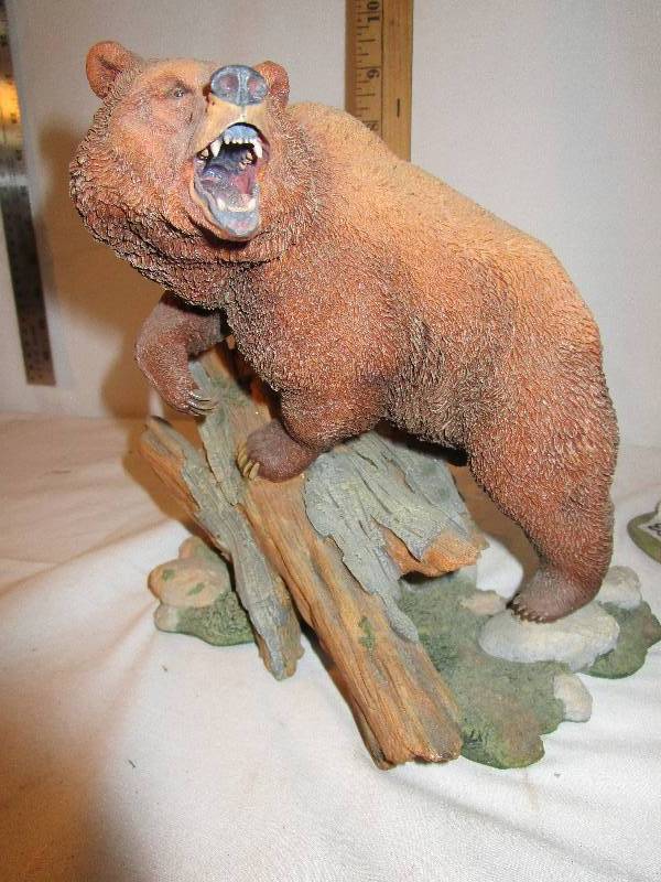 lot 48 image: Danbury Mint Heavyweight Champ and Hidden QuarryDanbury Mint Heavyweight Champ and Hidden Quarry