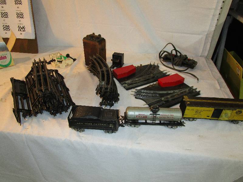 lot 58 image: Train Set Partsold phone part
