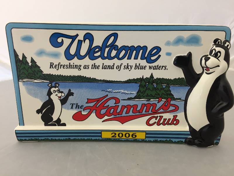 lot 13 image: LE Hamms Bear Bear Club 2006 Standing Sign