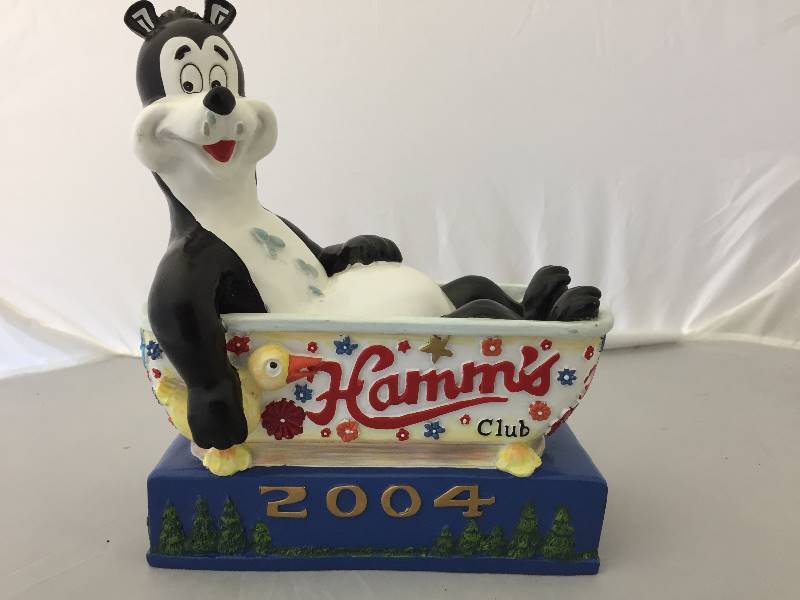 lot 12 image: LE Hamms Beer Bear Club 2004 Figurine