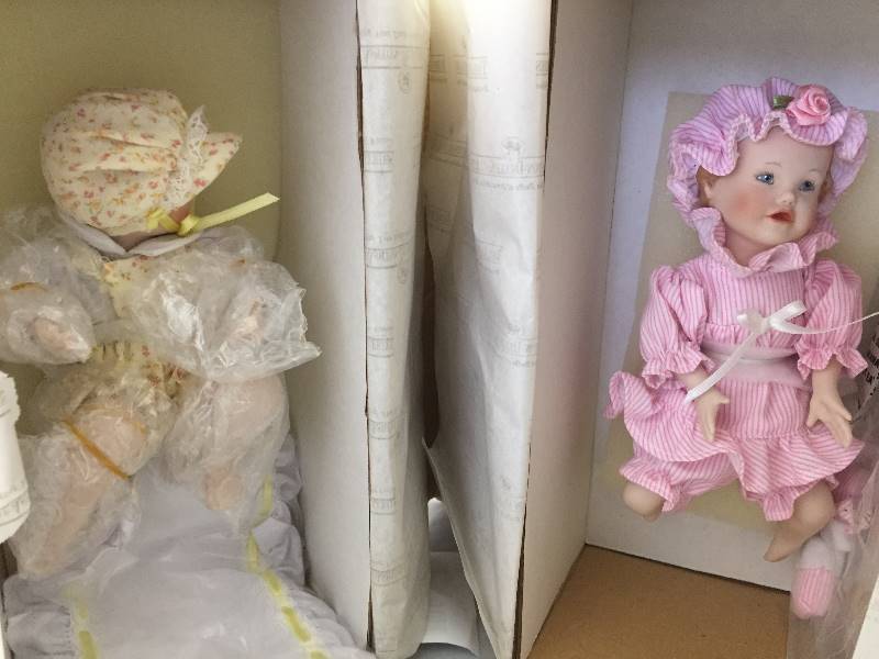 lot 41 image: Ashton Drake Porcelain Picture Perfect Babies Dolls