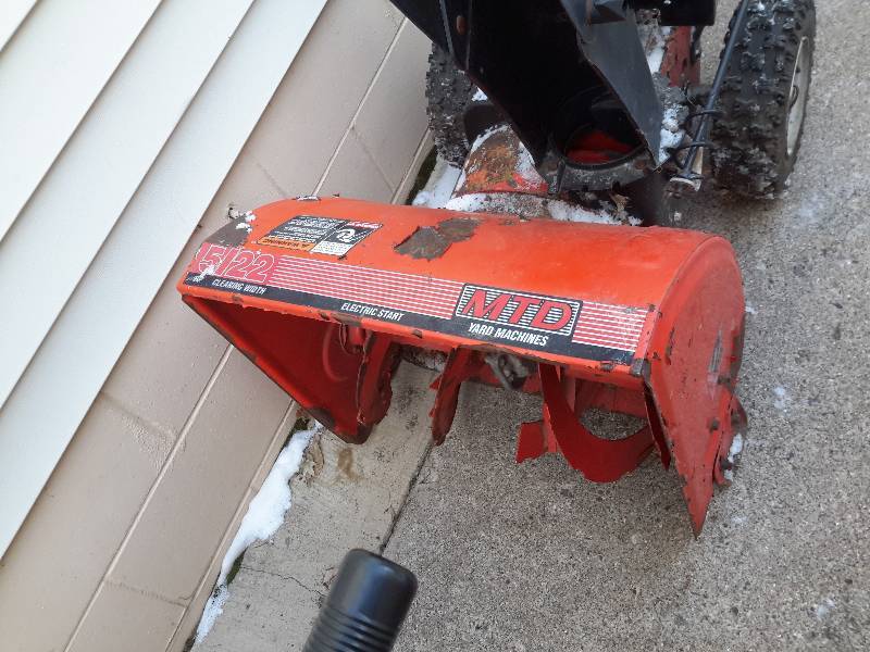 lot 22 image: MTD, Yard Machine 2 Stage Snow Blower