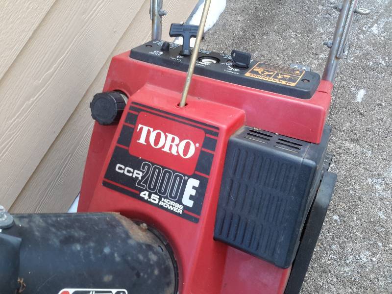 lot 27 image: Toro, CCR 2000E, 4.5 H.P.  Power Curve