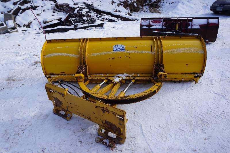 Leo Brand Universal Mount Bobcat Skid Loader Skid Steer 9' Snow Plow