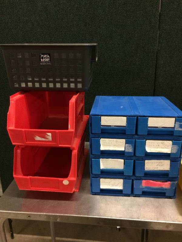 lot 10 image: Office Supply Drawers, Trays, and File Organizers