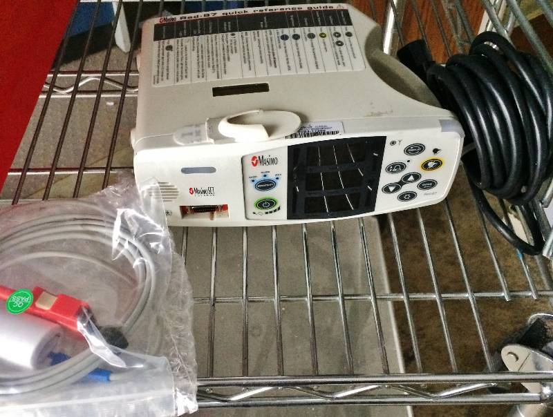 lot 53 image: WOW Retails Used $500.00 Masimo Rad-87 Pulse Oximeter - Excellent Condition - White