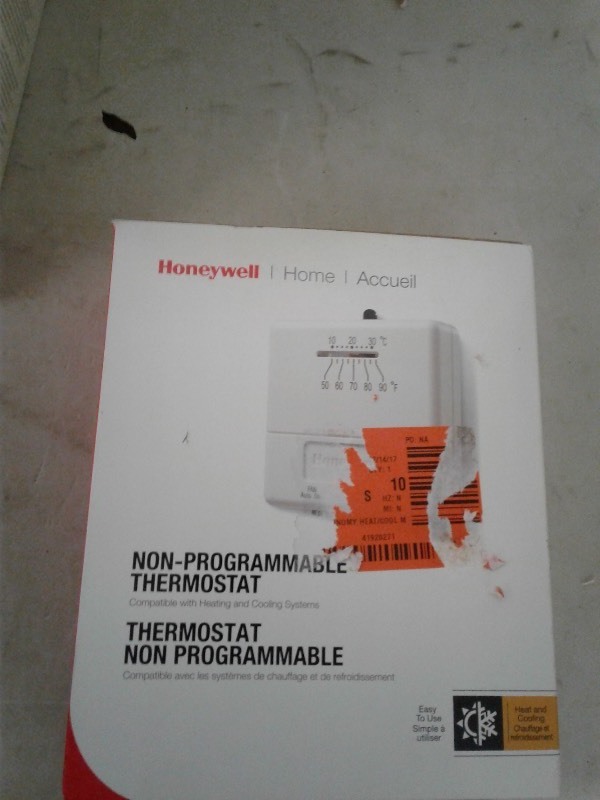 lot 17 image: 4x Honeywell Thermostats