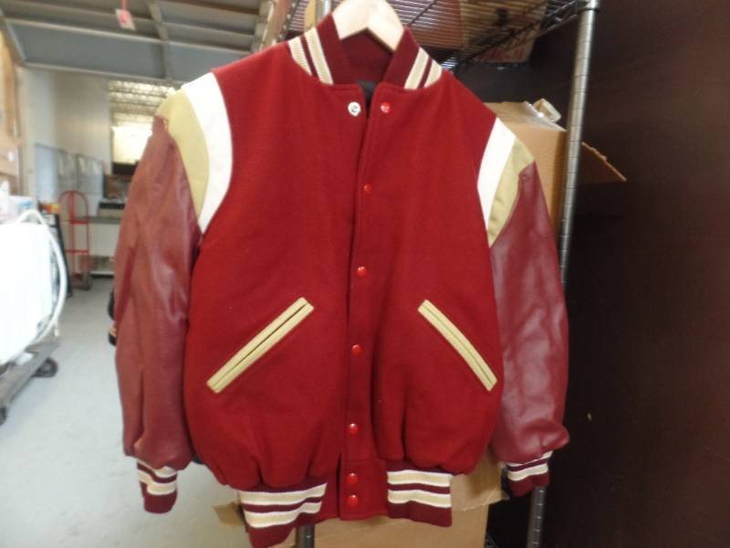 lot 410 image: TEAM JACKET - NEW