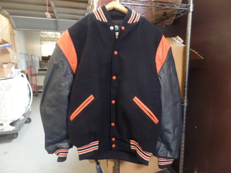 lot 411 image: TEAM JACKET - NEW