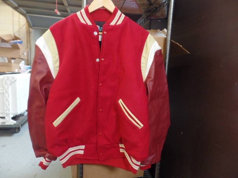 lot 412 image: TEAM JACKET - NEW
