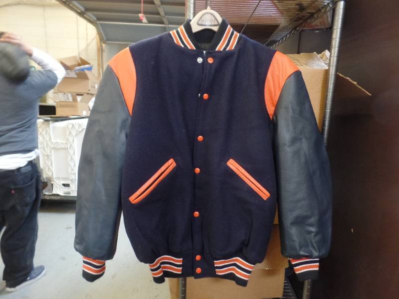 lot 419 image: TEAM JACKET - NEW