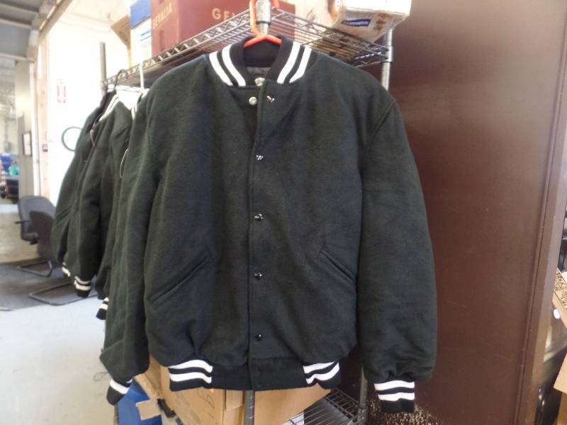 lot 425 image: TEAM JACKET - NEW
