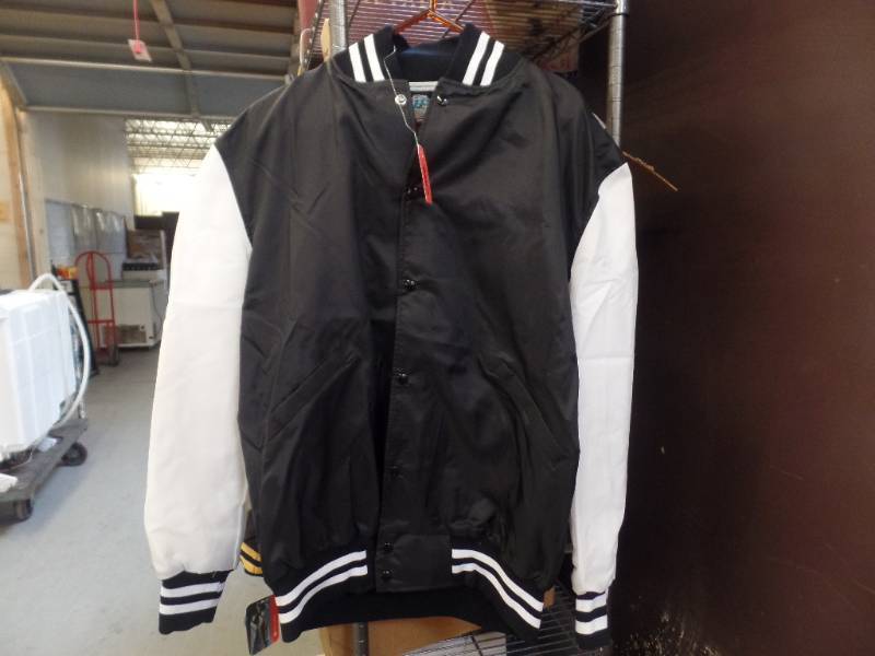 lot 429 image: TEAM JACKET- NEW
