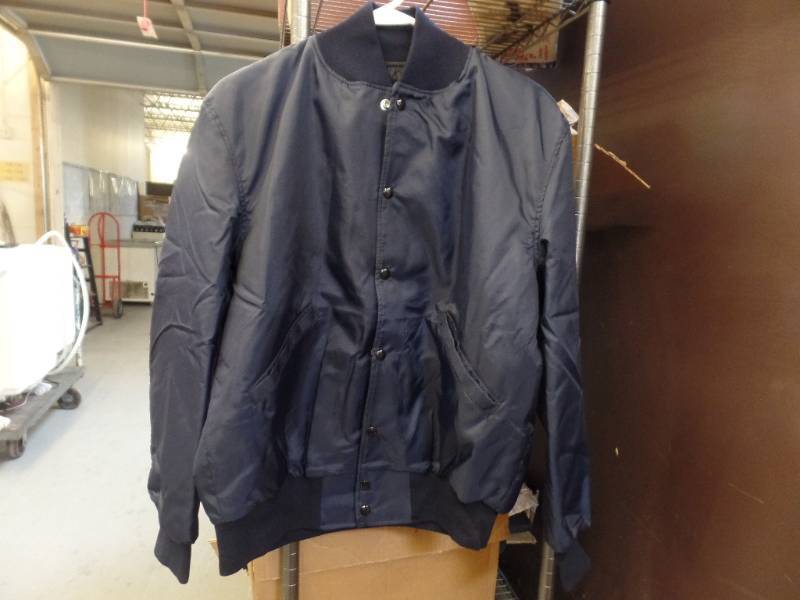 lot 431 image: TEAM JACKET  - NEW