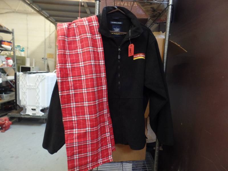 lot 434 image: FLEECE JACKET AND FLANNEL PANTS - NEW