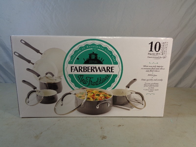 lot 3 image: New Farberware 10 Pc Pan Set