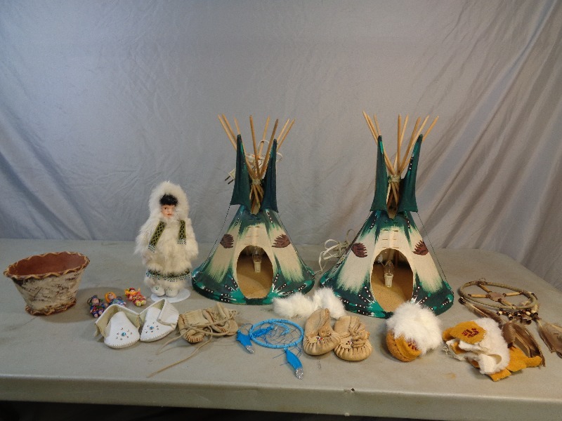 lot 9 image: Native American Items and More
