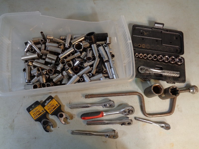 lot 30 image: Sockets, Ratchets, Etc