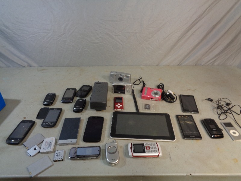 lot 47 image: IPod, Tablet, Phones, More