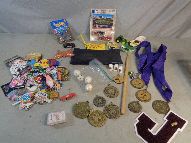 lot 57 image: Junk Drawer Lot