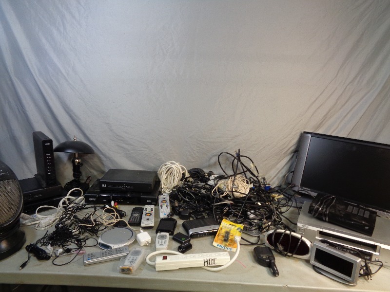 lot 81 image: Assorted Electronics