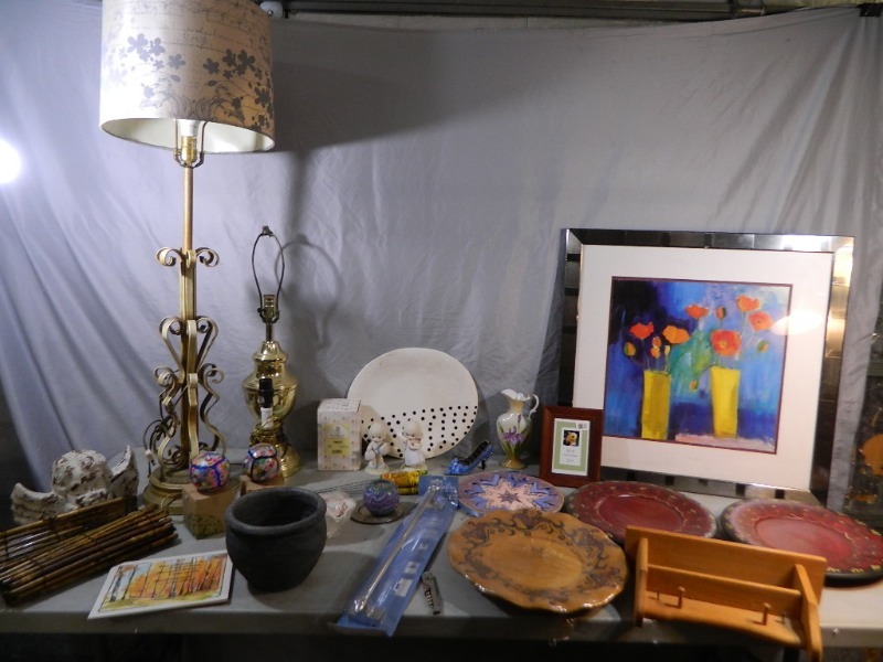 lot 136 image: Precious Moments, Home Decor and More