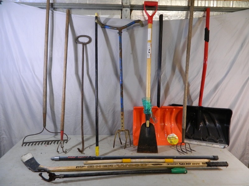 lot 108 image: Long Handle Tools