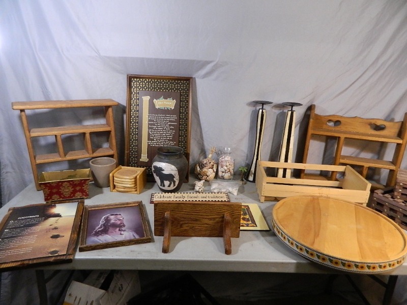 lot 114 image: Sunflower Decor, Shelves, and More