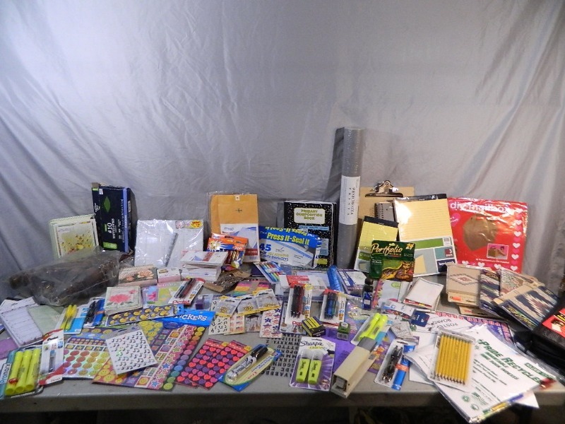 lot 128 image: Craft and Office Items