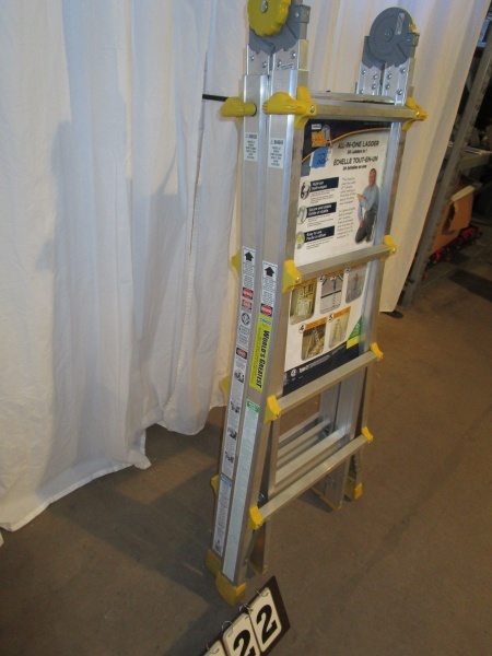 lot 22 image: Cosco Ladder