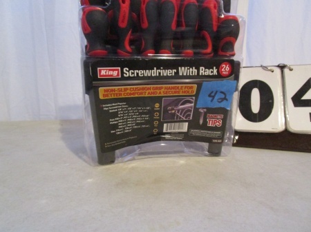 lot 42 image: Screw Driver Set - 26 Piece