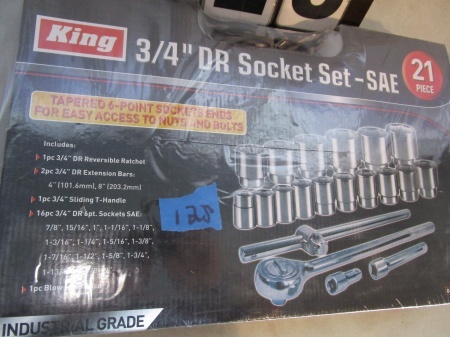 lot 128 image: 21 Pc Socket Set