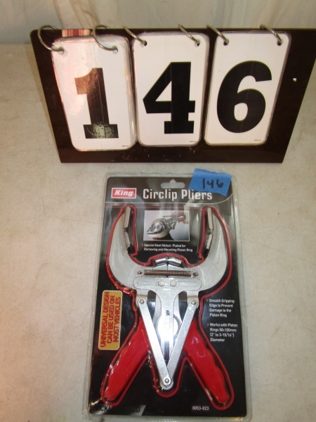lot 145 image: Combination 9 Pc Locking Pliers Set