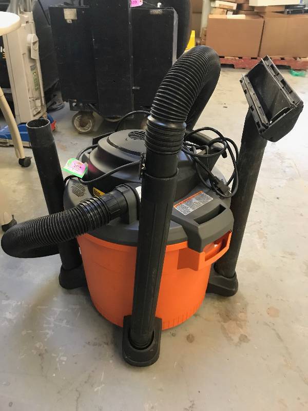 RIDGID SHOP VACUUM