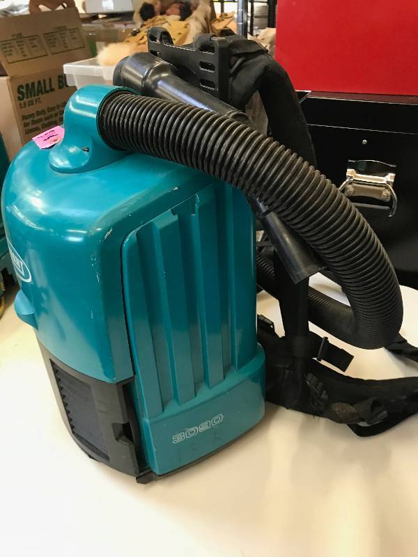 TENNANT BACKPACK VACUUM