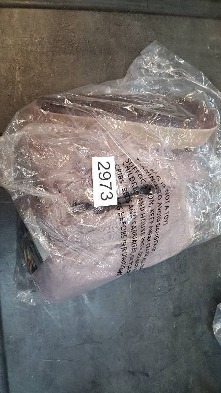 lot 2972 image: Muk Luks Womens Delanie Slipper  Slippers Vanilla and Violet - Size Medium (7-8)