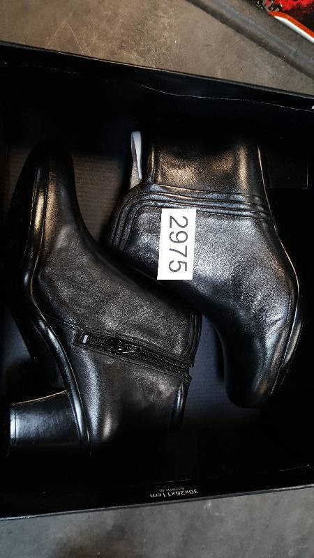 lot 2975 image: Naturalizer WM ELISABETH Bootie Boot  Boots Black - Size 7.5