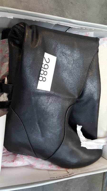 lot 2988 image: Journee Collection Womens Angel Over-the-Knee Boot  Boots Black - Size 7