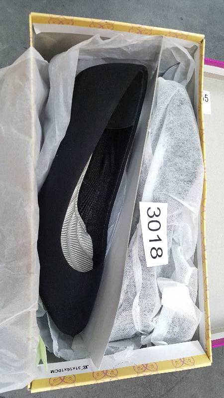 lot 3018 image: Easy Street Prim Pump  Pumps  Shoe  Shoes Black Lamy - Size 8