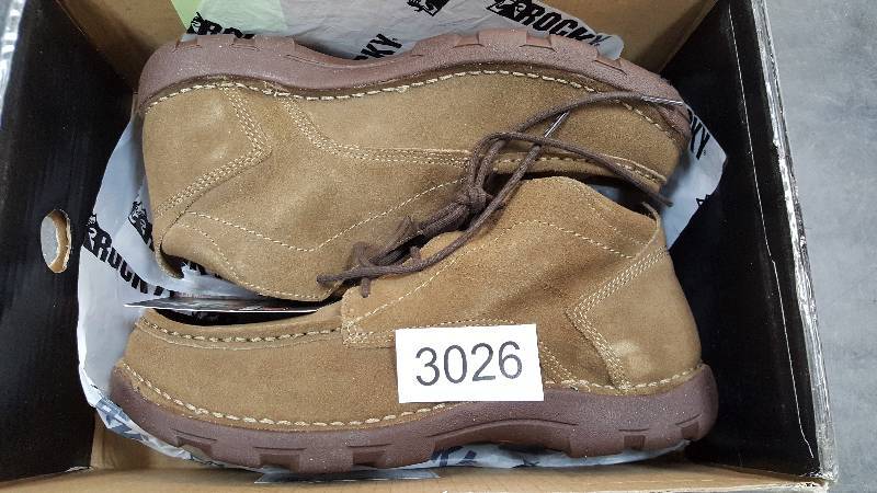 lot 3026 image: Rocky Mens Cruiser Casual Western Chukka Boot  Boots Brown  Size 8.5 Wide