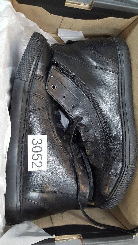 lot 3052 image: Stacy Adams Mens Wyn Side-Zip High-Top Sneaker Shoe  Shoes Color - Black Size - 11.5