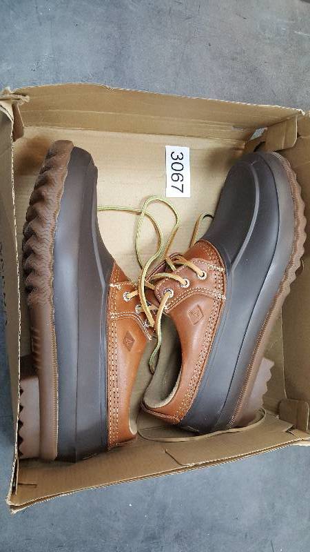 lot 3067 image: Sperry Mens Decoy 3-Eyelet Low Boot  Boots Color - Tan Size - 10