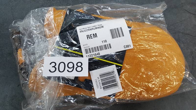 lot 3098 image: QuietWear Mens Split-Leather Mitten with 100 Grams Thinsulate&nbspColor - Rust Size - Medium 