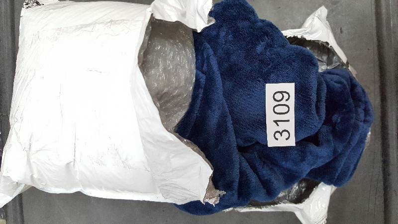 lot 3109 image: NFL Mens Bathrobe  Robe - LXL - Seahawks