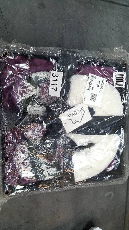 lot 3117 image: alcove Embossed Super Soft Throw and Bootie Gift Set - LXL Color - Purple