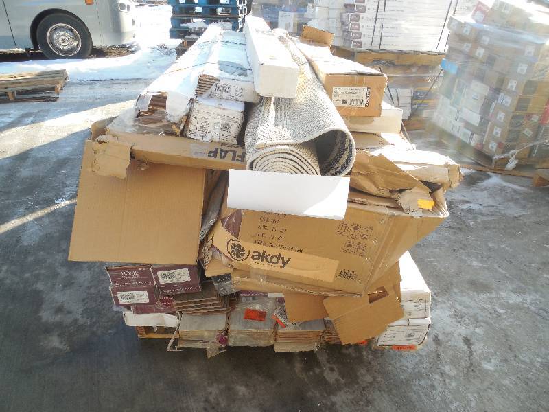 PALLET LOT OF FLOORING